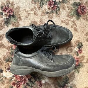 Clark’s mens black leather shoes